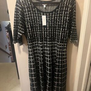 Dressbarn Black and White A-Line Short Sleeve Dress sweater dress with fringe .